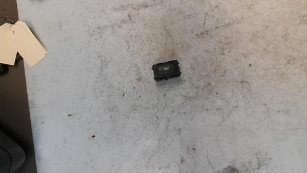 Bouton/Interrupteur RENAULT CAPTUR 1 PHASE 1 Essence - Image 2