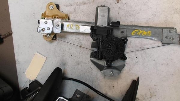 Leve vitre electrique arriere droit RENAULT CAPTUR 1 PHASE 1 Essence - Image 3