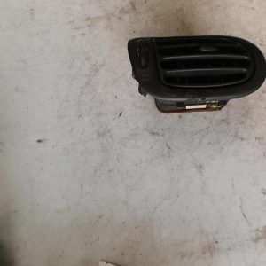 Aerateur tableau de bord avant gauche PEUGEOT 206 PHASE 2 Diesel - Image 1