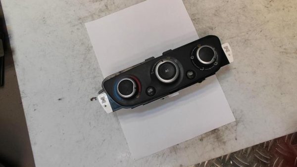 Commande chauffage RENAULT MEGANE 3 PHASE 1 Diesel - Image 3