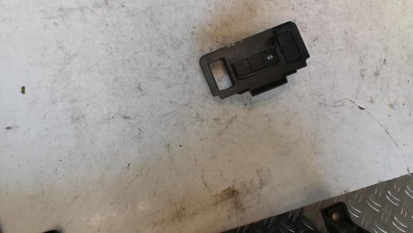 Bouton/Interrupteur CITROEN DS4 PHASE 1 Essence - Image 1