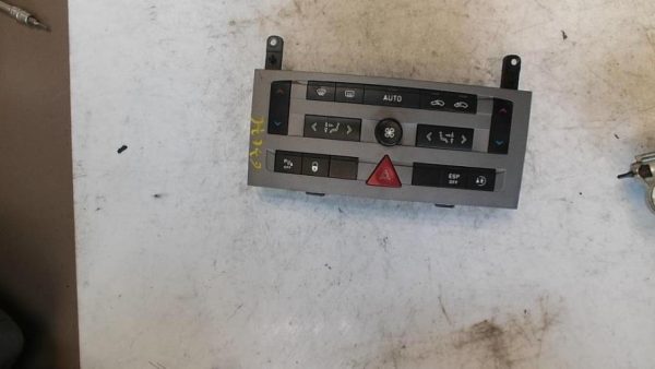 Commande chauffage PEUGEOT 407 PHASE 1 Diesel - Image 2
