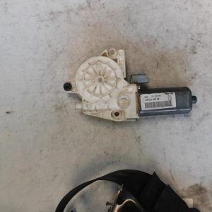 Moteur leve vitre avant gauche PEUGEOT 307 PHASE 1 Essence - Image 1