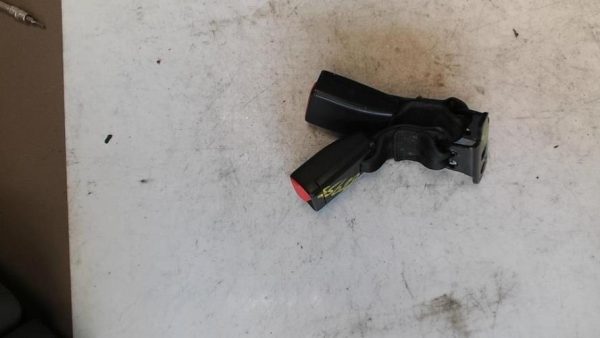 Attache ceinture arriere droit PEUGEOT 208 1 PHASE 1 Diesel - Image 1