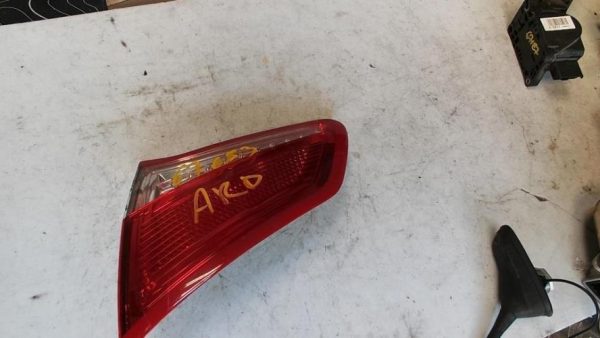 Feu arriere secondaire droit (feux) CITROEN C4 2 PHASE 1 Diesel - Image 1
