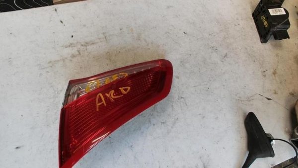 Feu arriere secondaire droit (feux) CITROEN C4 2 PHASE 1 Diesel - Image 2
