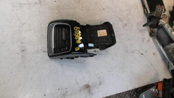 Aerateur tableau de bord avant droit KIA CEE-D 3 PHASE 1 Essence - Image 1