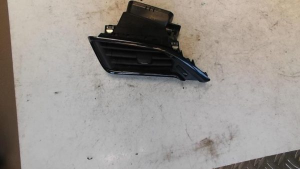 Aerateur tableau de bord avant gauche PEUGEOT 208 1 PHASE 1 Diesel - Image 2