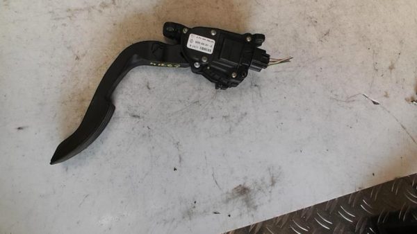 Pedale d'accelerateur RENAULT TWINGO 2 PHASE 1 Essence - Image 2