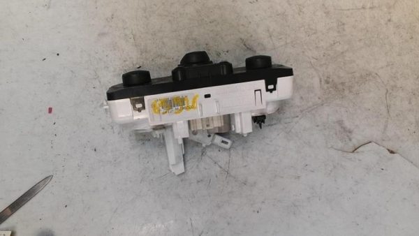 Commande chauffage RENAULT MODUS PHASE 2 Diesel - Image 6