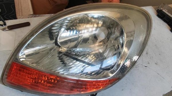 Optique avant principal gauche (feux)(phare) CITROEN C2 PHASE 1 Essence - Image 1