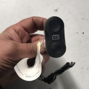 Commande degivrage lunette arriere DACIA SANDERO 1 Diesel - Image 1