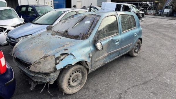 Attache ceinture arriere droit RENAULT CLIO 2 PHASE 2 Diesel - Image 4