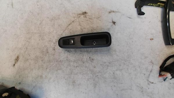 Interrupteur de leve vitre arriere gauche PEUGEOT 3008 1 PHASE 1 Diesel - Image 1