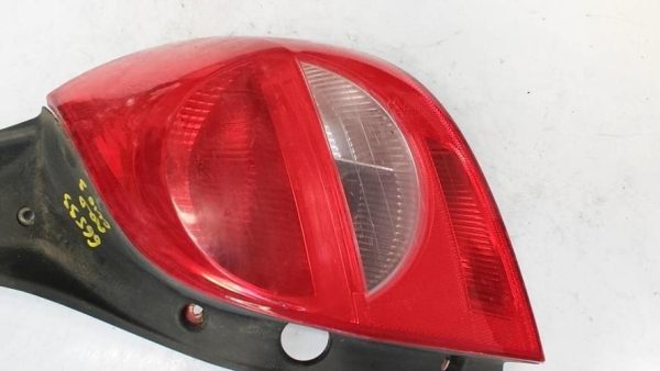 Feu arriere principal droit (feux) RENAULT CLIO 3 PHASE 1 Diesel - Image 5