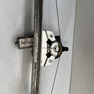 Leve vitre electrique avant droit RENAULT TRAFIC 2 PHASE 2 Diesel - Image 1