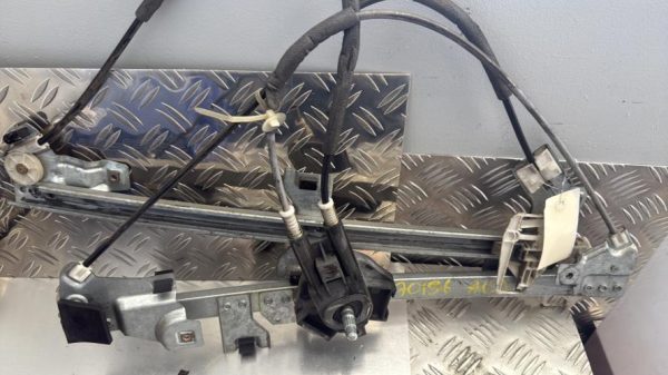 Leve vitre mecanique avant droit CITROEN BERLINGO 1 PHASE 1 Diesel - Image 2
