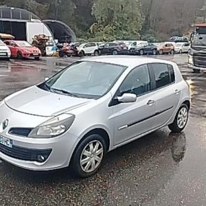 Trappe d'essence RENAULT CLIO 3 PHASE 1 Diesel - Image 9