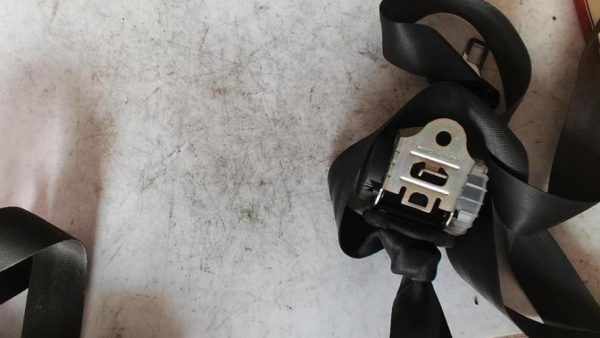 Ceinture arriere droit VOLKSWAGEN POLO 4 PHASE 2 Diesel - Image 4