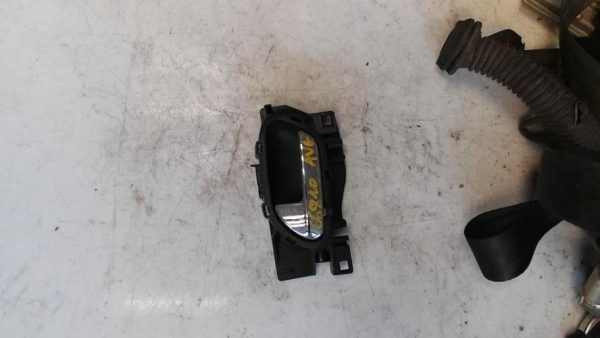 Poignee interieur avant gauche CITROEN DS3 PHASE 1 Diesel - Image 3
