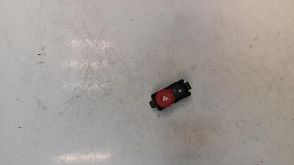 Bouton de warning RENAULT CLIO 3 PHASE 1 Diesel - Image 3