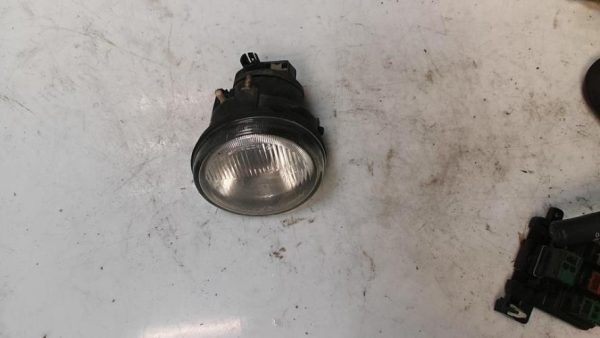 Anti brouillard droit (feux) RENAULT CLIO 2 PHASE 1 Essence - Image 3