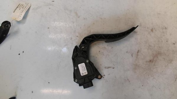 Pedale d'accelerateur RENAULT CLIO 4 PHASE 1 Diesel - Image 4