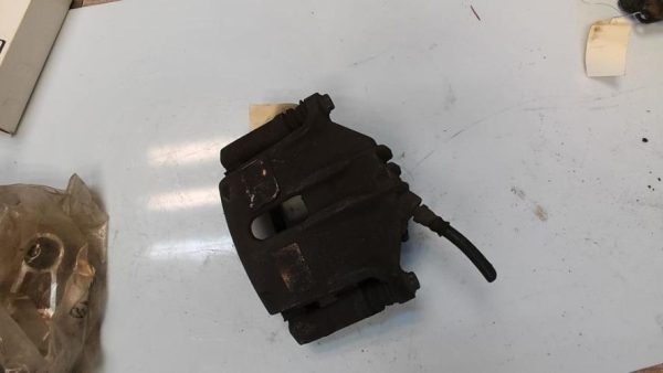 Etrier avant gauche (freinage) PEUGEOT 208 1 PHASE 2 Essence - Image 6