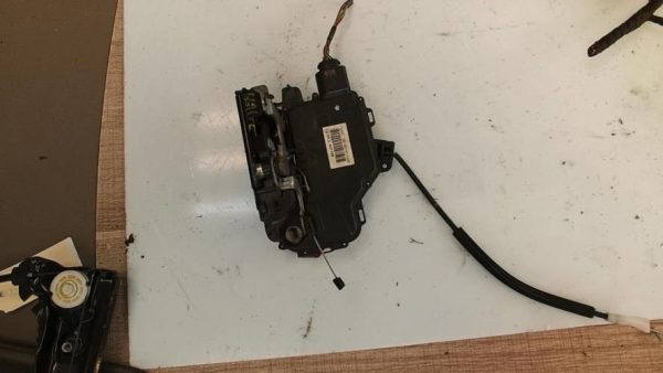 Serrure avant gauche SKODA FABIA 2 PHASE 1 BREAK Diesel - Image 2