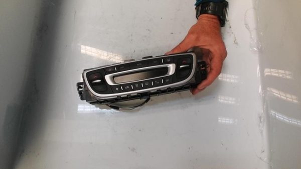 Commande chauffage RENAULT MEGANE 3 PHASE 1 COUPE Diesel - Image 2