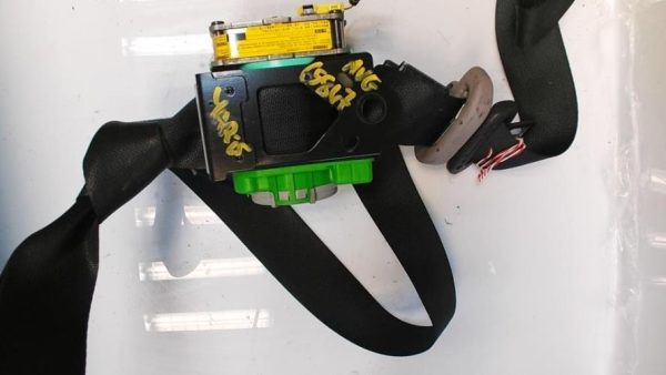 Ceinture avant gauche TOYOTA YARIS 2 PHASE 2 Essence - Image 2