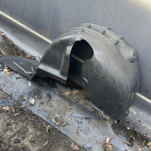 Pare boue arriere gauche PEUGEOT 308 1 SW PHASE 1 BREAK Diesel - Image 1
