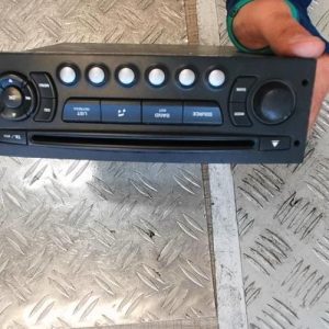 Autoradio d'origine PEUGEOT 307 PHASE 2 BREAK Diesel - Image 1
