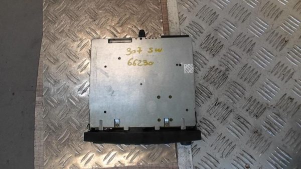 Autoradio d'origine PEUGEOT 307 PHASE 2 BREAK Diesel - Image 2