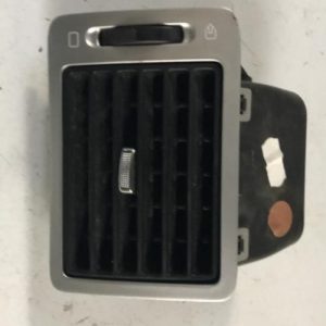 Aerateur tableau de bord avant gauche PEUGEOT 307 PHASE 2 BREAK Diesel - Image 1