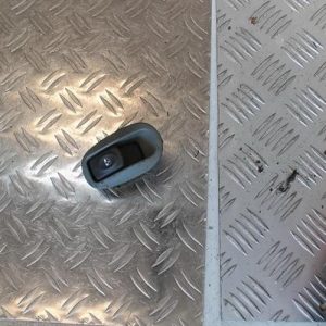 Interrupteur de leve vitre arriere droit RENAULT SCENIC 1 PHASE 2 Essence - Image 1