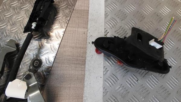 Platine feu arriere gauche CITROEN C3 2 PHASE 1 Essence - Image 2