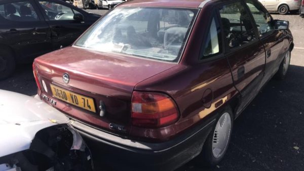Contacteur feu stop OPEL ASTRA F PHASE 1 Essence - Image 4