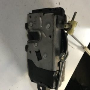 Serrure avant gauche OPEL ZAFIRA B PHASE 1 Diesel - Image 1