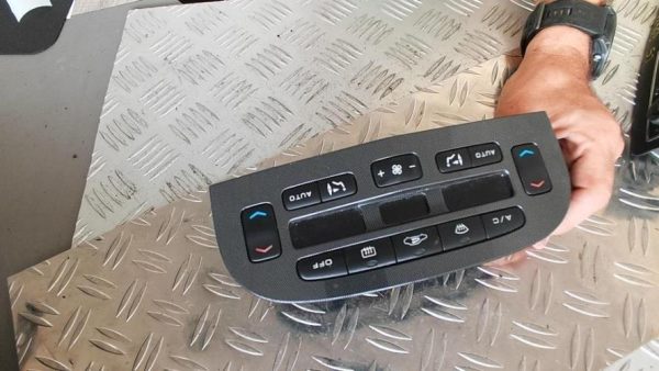 Commande chauffage PEUGEOT 607 PHASE 1 Diesel - Image 6