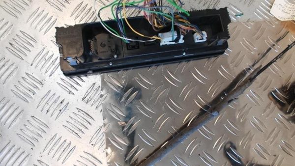 Commande chauffage BMW SERIE 3 E46 CABRIO PHASE 1 Essence - Image 3
