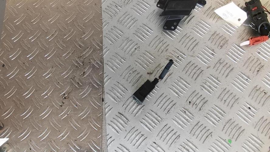 Commande de reglage hauteur de phare PEUGEOT 207 PHASE 2 Diesel - Image 3