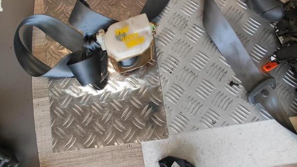 Ceinture arriere gauche RENAULT CLIO 2 PHASE 1 Essence - Image 1