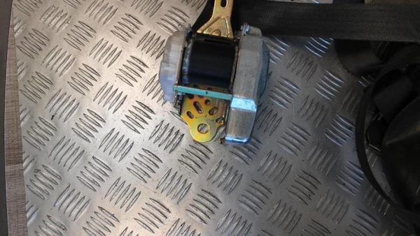 Ceinture avant gauche TOYOTA COROLLA VERSO 2 PHASE 1 Diesel - Image 5