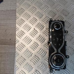 Commande chauffage RENAULT CLIO 4 PHASE 1 Diesel - Image 4
