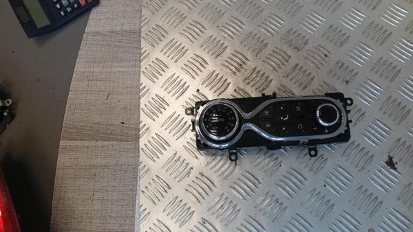 Commande chauffage RENAULT CLIO 4 PHASE 1 Diesel - Image 6