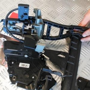 Serrure arriere gauche FORD FOCUS 2 PHASE 1 Diesel - Image 4
