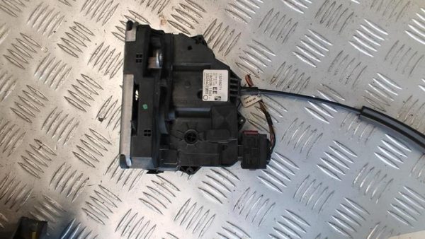 Serrure avant gauche OPEL CORSA D PHASE 1 Diesel - Image 4