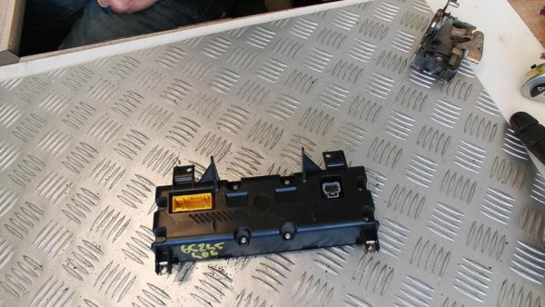 Commande chauffage PEUGEOT 406 PHASE 2 Diesel - Image 5