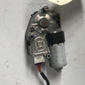 Moteur toit ouvrant SKODA OCTAVIA 3 PHASE 1 BREAK Diesel - Image 1